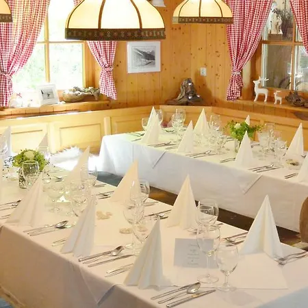 Tonihuette Lodge *