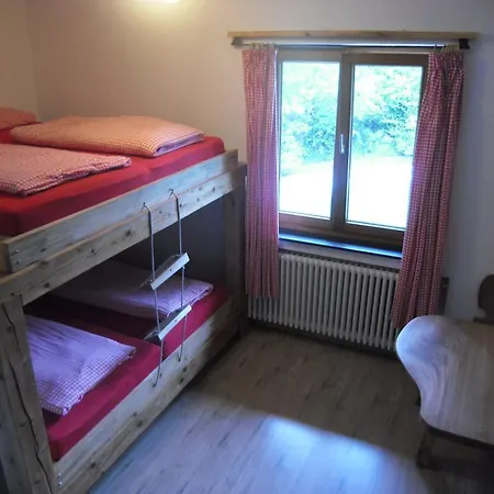 Tonihuette Lodge *