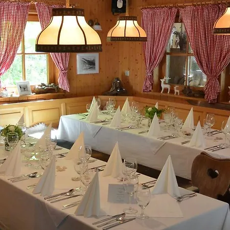 Tonihuette Lodge *